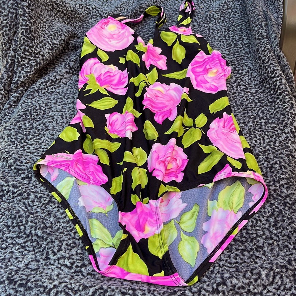 SPEEDO X-Back One Piece Swimsuit, Black with Pink Roses, size 14